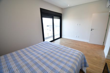Casa de condomínio para alugar com 295m², 4 quartos e 4 vagasSuíte 3