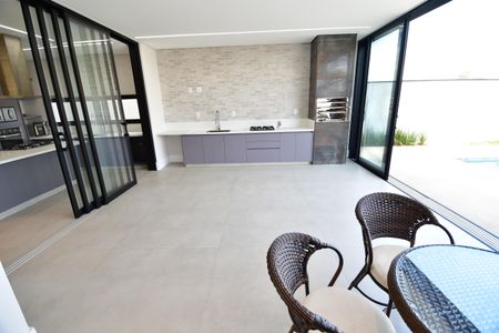 Casa de condomínio para alugar com 295m², 4 quartos e 4 vagasVaranda gourmet