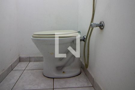 Casa à venda com 230m², 6 quartos e 2 vagasCasa  3 - Banheiro