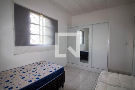 Casa à venda com 230m², 6 quartos e 2 vagasCasa  3 - Quarto