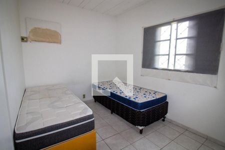 Casa à venda com 230m², 6 quartos e 2 vagasCasa  3 - Quarto