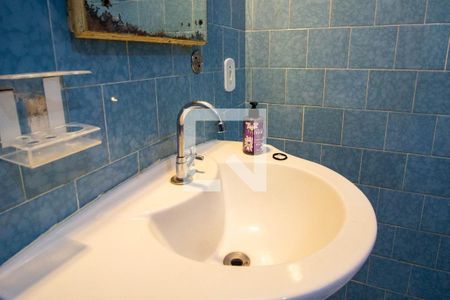 Casa à venda com 230m², 6 quartos e 2 vagasCasa  1 - Banheiro