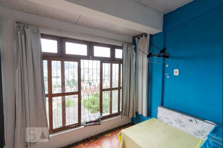 Casa à venda com 230m², 6 quartos e 2 vagasCasa  2- Quarto