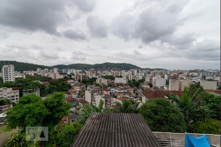 Casa à venda com 230m², 6 quartos e 2 vagasCasa  2 - Vista da janela