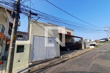 Casa à venda com 230m², 6 quartos e 2 vagasFachada