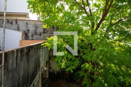 Casa à venda com 230m², 6 quartos e 2 vagasCasa  3- Área externa