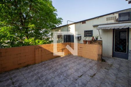 Casa à venda com 230m², 6 quartos e 2 vagasCasa  3- Área externa
