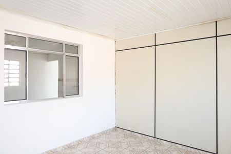 Quarto 1 de casa para alugar com 2 quartos, 60m² em Jardim Guaianazes, São Paulo