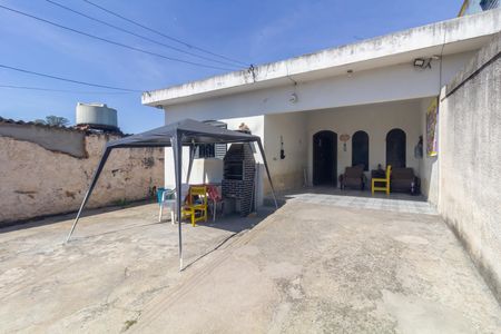 Quintal de casa à venda com 8 quartos, 650m² em Parada XV de Novembro, São Paulo