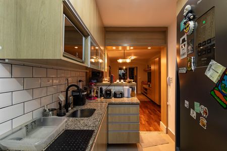 Apartamento à venda com 70m², 2 quartos e 2 vagas Apartamento à venda com 70m², 2 quartos e 2 vagasCozinha