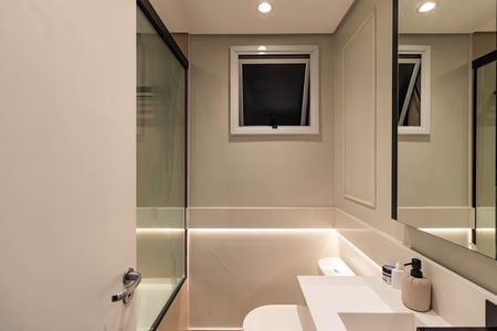 Apartamento à venda com 70m², 2 quartos e 2 vagas Apartamento à venda com 70m², 2 quartos e 2 vagasBanheiro da Suíte