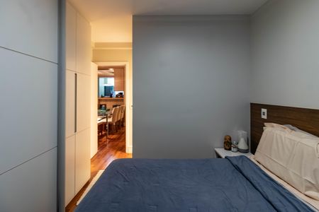 Apartamento à venda com 70m², 2 quartos e 2 vagas Apartamento à venda com 70m², 2 quartos e 2 vagasSuíte