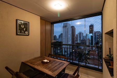 Apartamento à venda com 70m², 2 quartos e 2 vagas Apartamento à venda com 70m², 2 quartos e 2 vagasVaranda