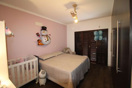 Casa à venda com 200m², 2 quartos e 2 vagasQuarto 2