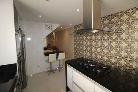 Casa à venda com 200m², 2 quartos e 2 vagasCozinha
