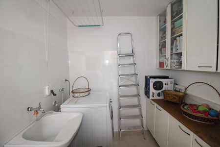 Casa à venda com 200m², 2 quartos e 2 vagasÁrea de Serviço