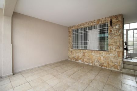 Casa à venda com 200m², 2 quartos e 2 vagasGaragem