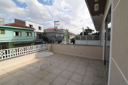 Casa à venda com 200m², 2 quartos e 2 vagasQuarto 2 - Varanda