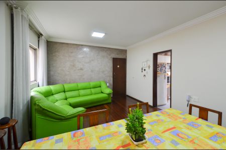 Apartamento à venda com 110m², 3 quartos e 2 vagas Apartamento à venda com 110m², 3 quartos e 2 vagasSala Ambientes
