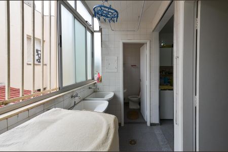 Apartamento à venda com 110m², 3 quartos e 2 vagas Apartamento à venda com 110m², 3 quartos e 2 vagasÁrea de Serviço