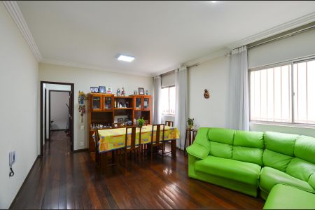 Apartamento à venda com 110m², 3 quartos e 2 vagas Apartamento à venda com 110m², 3 quartos e 2 vagasSala Ambientes