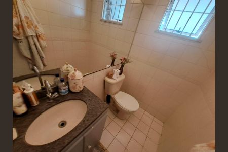 Apartamento à venda com 99m², 3 quartos e 2 vagasBanheiro 