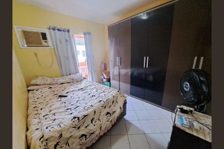 Apartamento à venda com 99m², 3 quartos e 2 vagasQuarto 