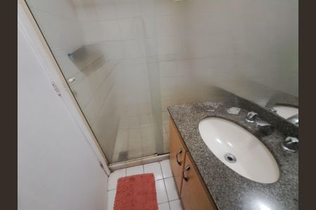 Apartamento à venda com 99m², 3 quartos e 2 vagasBanheiro 
