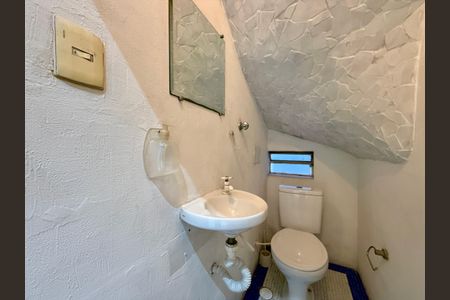 Casa para alugar com 125m², 2 quartos e 1 vagaLavabo