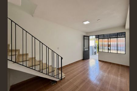 Casa para alugar com 125m², 2 quartos e 1 vagaSala