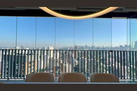 Apartamento à venda com 151m², 2 quartos e 2 vagas Apartamento à venda com 151m², 2 quartos e 2 vagasVaranda