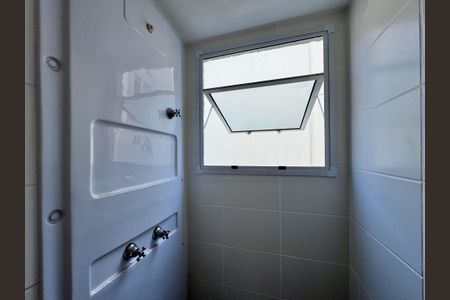 Apartamento à venda com 44m², 2 quartos e 1 vagaBanheiro Social