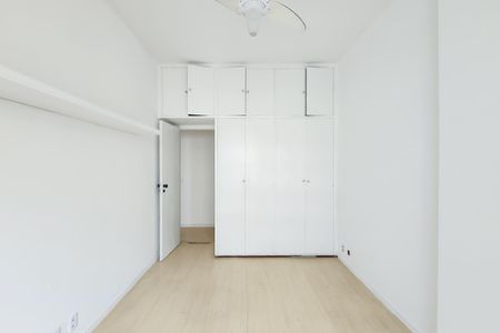 Apartamento para alugar com 120m², 3 quartos e 2 vagasQuarto 2 