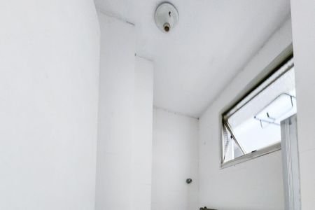 Apartamento para alugar com 120m², 3 quartos e 2 vagasBanheiro de Serviço 