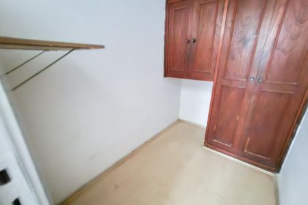 Apartamento para alugar com 120m², 3 quartos e 2 vagasQuarto de Serviço 