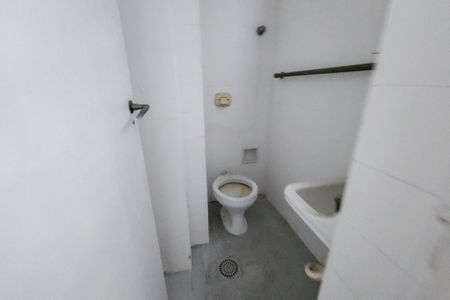 Apartamento para alugar com 120m², 3 quartos e 2 vagasBanheiro de Serviço 