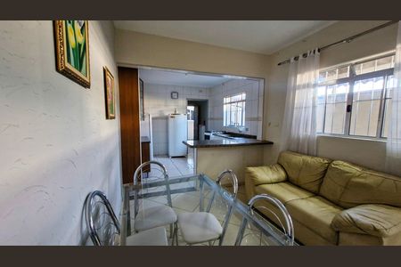 Casa à venda com 125m², 3 quartos e 1 vaga