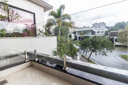 Casa de condomínio à venda com 441m², 5 quartos e 4 vagas Casa de condomínio à venda com 441m², 5 quartos e 4 vagasVaranda