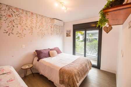 Casa de condomínio à venda com 441m², 5 quartos e 4 vagas Casa de condomínio à venda com 441m², 5 quartos e 4 vagasSuíte 1