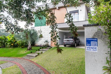 Casa de condomínio à venda com 441m², 5 quartos e 4 vagas Casa de condomínio à venda com 441m², 5 quartos e 4 vagasVista da Rua