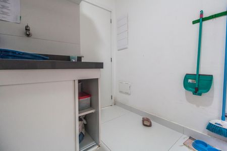 Casa de condomínio à venda com 441m², 5 quartos e 4 vagas Casa de condomínio à venda com 441m², 5 quartos e 4 vagasÁrea de Serviço