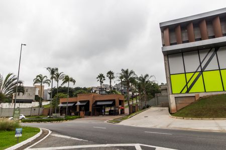 Casa de condomínio à venda com 441m², 5 quartos e 4 vagas Casa de condomínio à venda com 441m², 5 quartos e 4 vagasVista da Rua