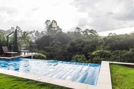 Casa de condomínio à venda com 441m², 5 quartos e 4 vagas Casa de condomínio à venda com 441m², 5 quartos e 4 vagasPiscina