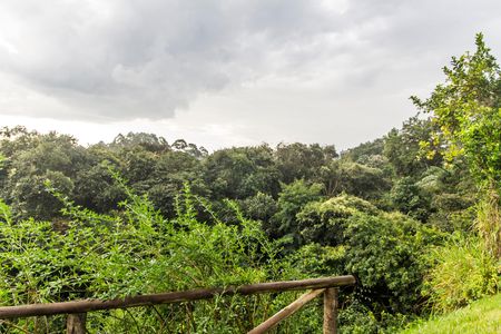 Casa de condomínio à venda com 441m², 5 quartos e 4 vagas Casa de condomínio à venda com 441m², 5 quartos e 4 vagasVista da Rua