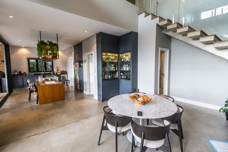 Casa de condomínio à venda com 441m², 5 quartos e 4 vagas Casa de condomínio à venda com 441m², 5 quartos e 4 vagasCozinha