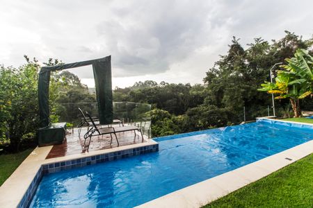 Casa de condomínio à venda com 441m², 5 quartos e 4 vagas Casa de condomínio à venda com 441m², 5 quartos e 4 vagasPiscina