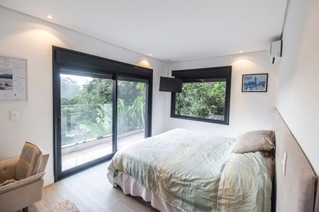 Casa de condomínio à venda com 441m², 5 quartos e 4 vagas Casa de condomínio à venda com 441m², 5 quartos e 4 vagasSuíte 2