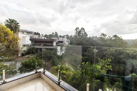 Casa de condomínio à venda com 441m², 5 quartos e 4 vagas Casa de condomínio à venda com 441m², 5 quartos e 4 vagasVaranda
