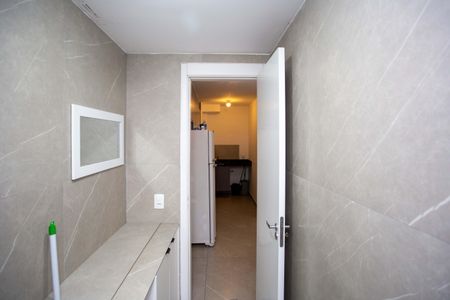 Apartamento à venda com 34m², 2 quartos e sem vagaBanheiro
