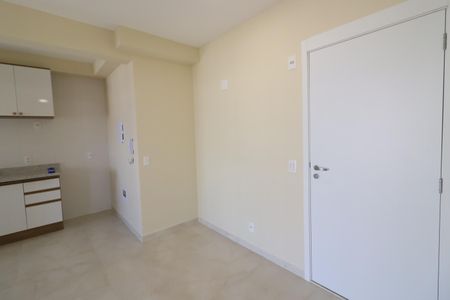 Sala de apartamento à venda com 2 quartos, 58m² em Vila Osasco, Osasco